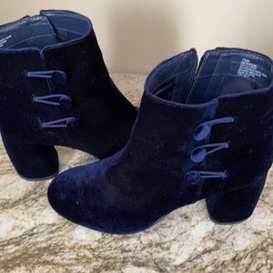 Navy blue velvet Bootie
